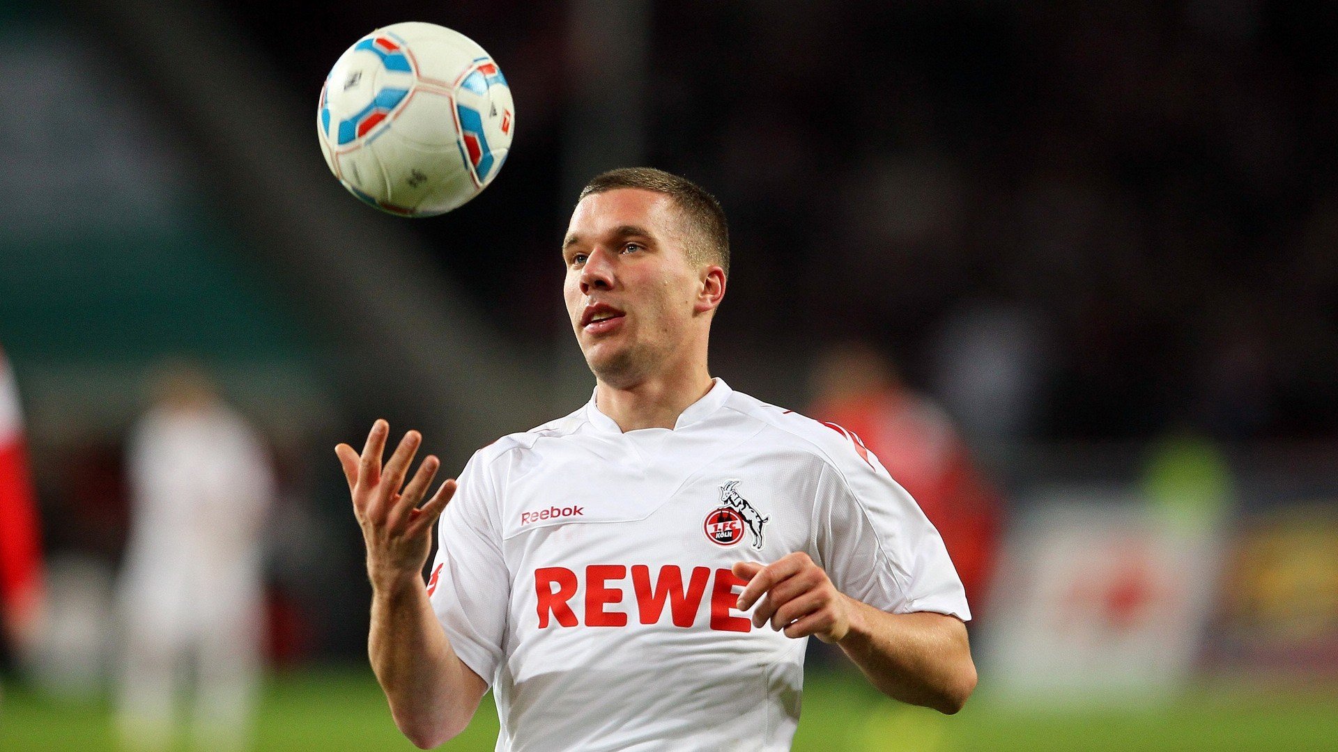 F1年度争冠之夜，哈登冠军级表现，当赛道与球场共享同一枚心脏