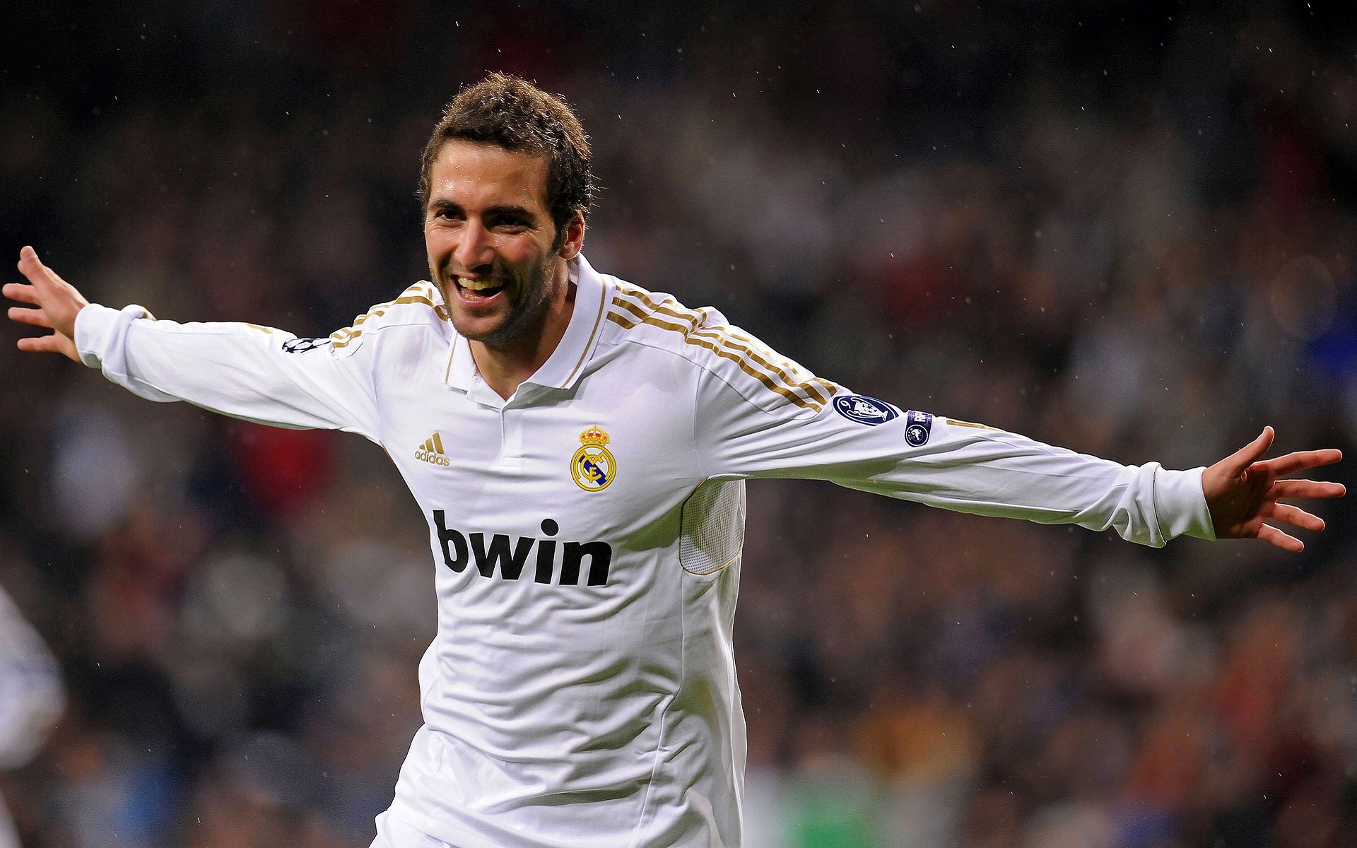 巴斯托尼生涯之夜闪耀,阿森纳鏖战威尔士险中求胜