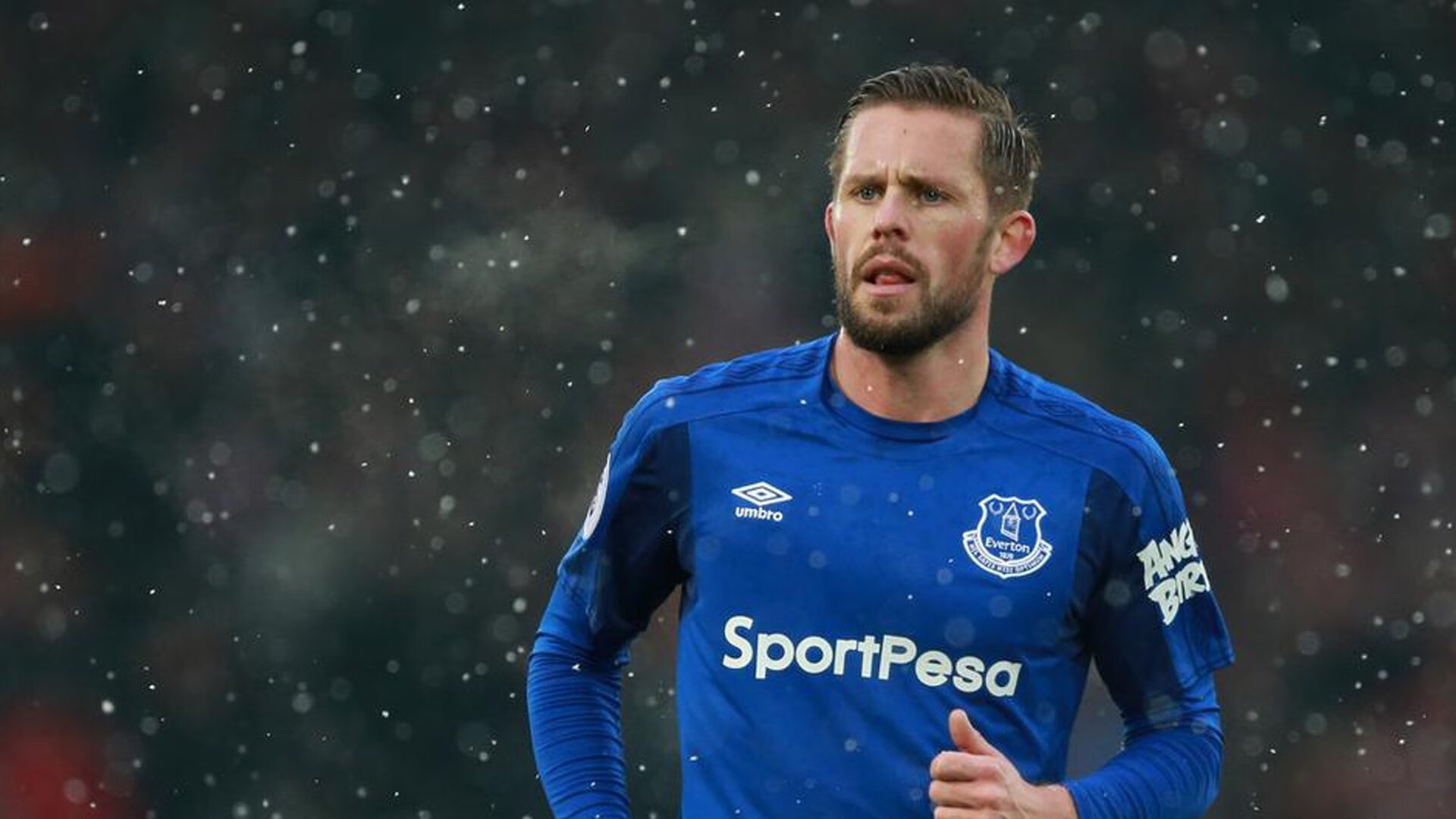 极速之巅，勒克莱尔驾驭法拉利轻取雷诺，惊艳四座