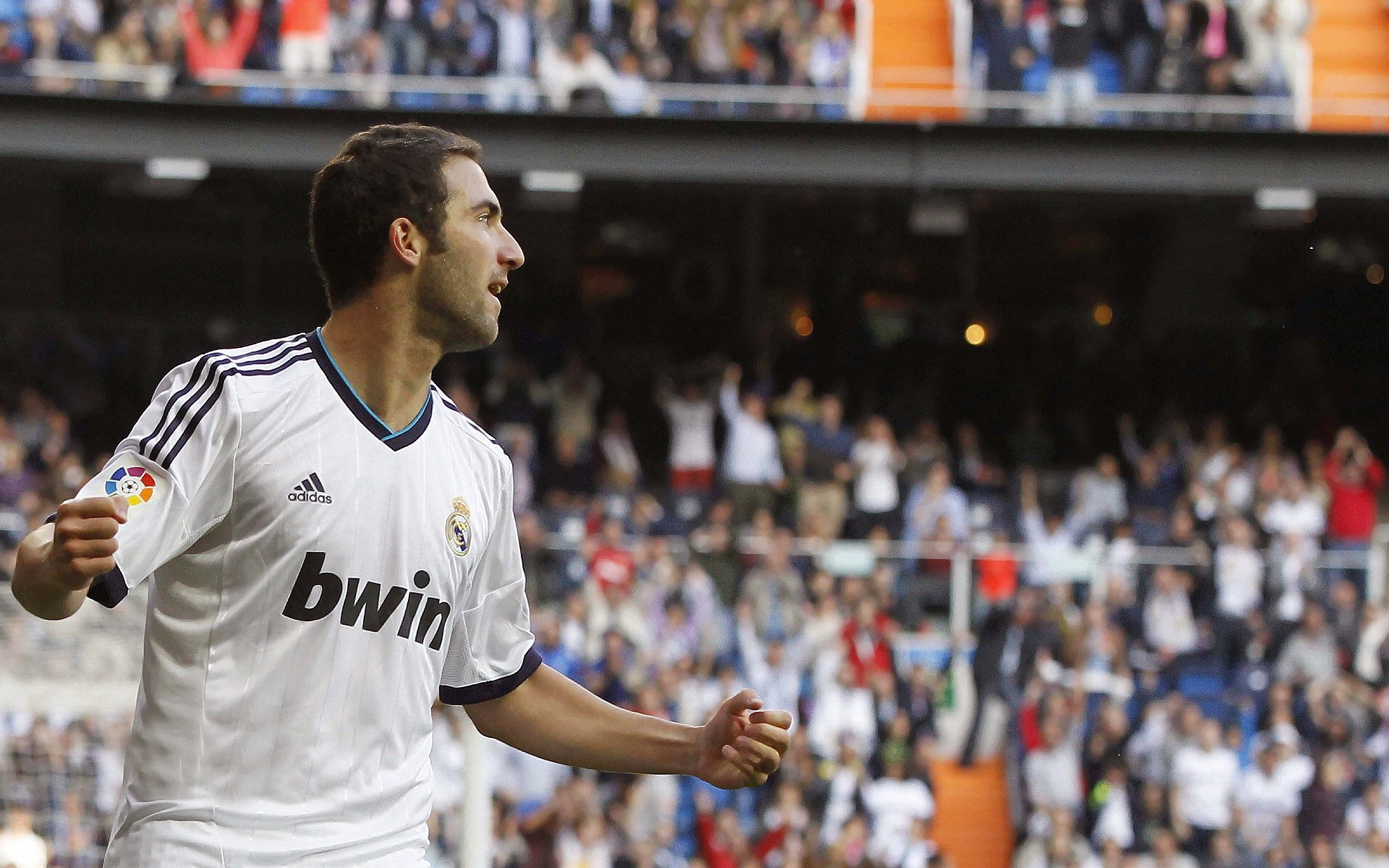 开云体育直播-智利旋风席卷德甲，奥利维耶火热状态助勒沃库森横扫对手